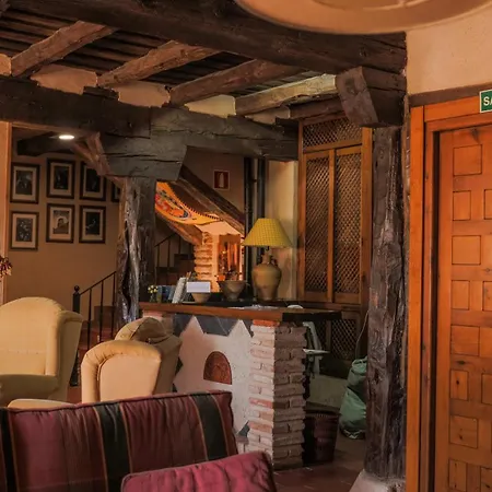 אורחן Del Medievo Maderuelo