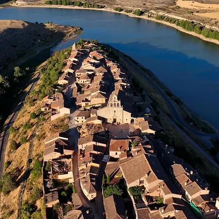 אורחן Del Medievo *