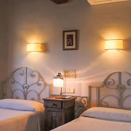 Del Medievo אורחן *